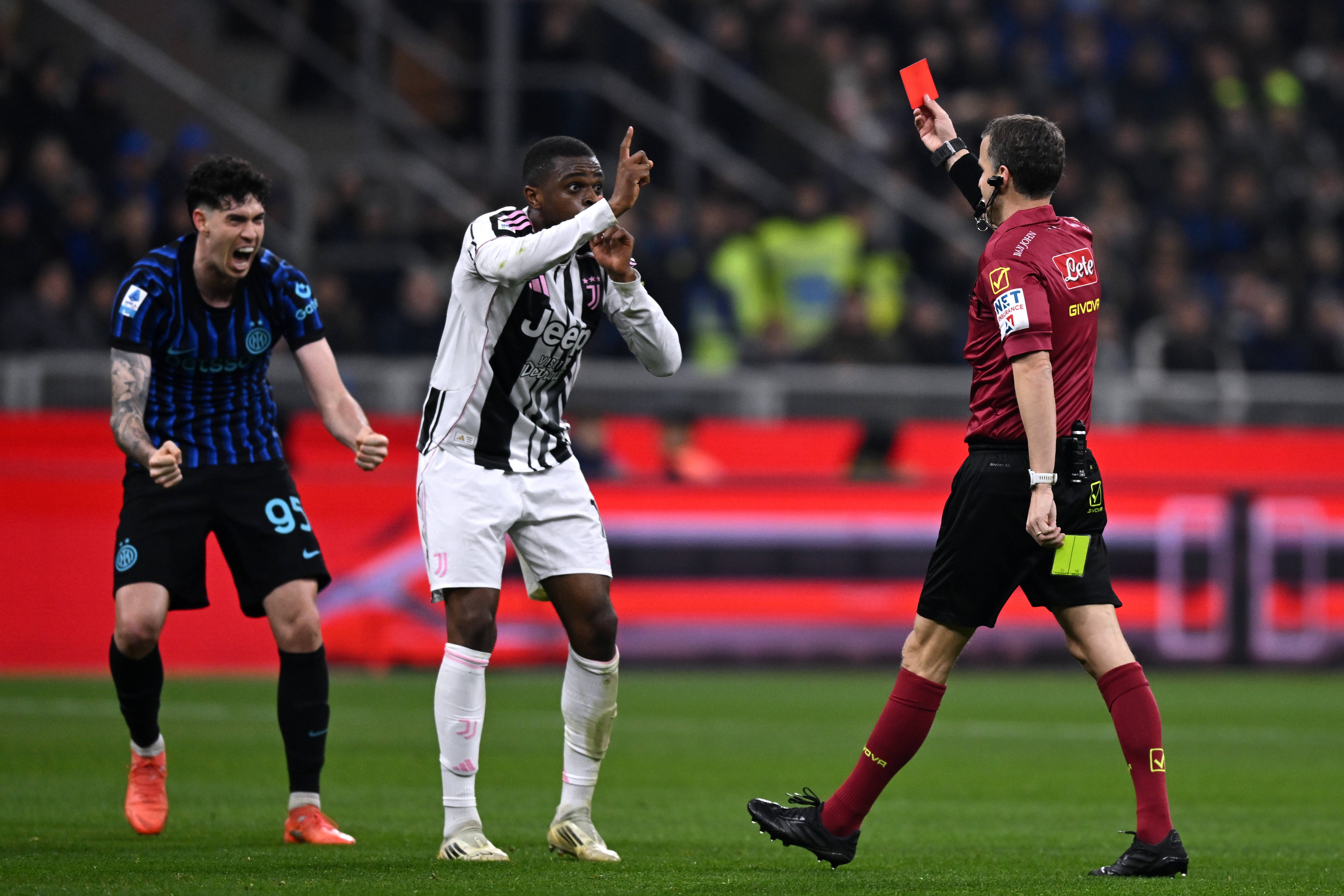 kaiyun-尤利亚诺：巴斯托尼的争议在于公然庆祝，这或许能盖过我犯规大罗